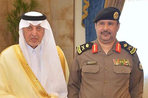 أمير مكة يقلِّد الخديدي رتبة «لواء»