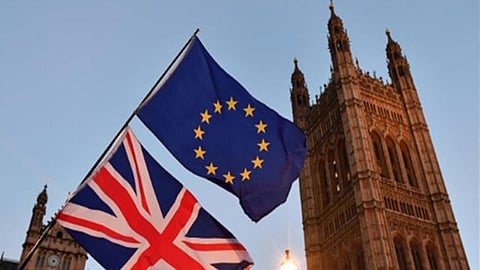 المفوضية الأوروبية تعلن اتخاذ إجراءات قانونية ضد بريطانيا