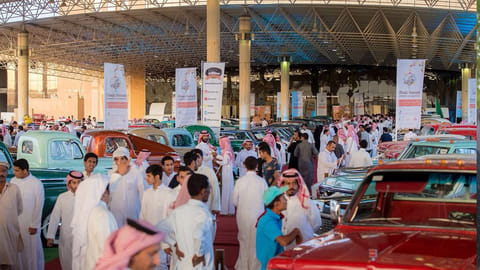 المرور: عدم استخدام المركبات التراثية على الطرق العامة شرط لاقتنائها