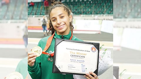 اللاعبة السعودية «الحسناء» تنتزع ذهبية سلاح السايبر في آسيوية المبارزة