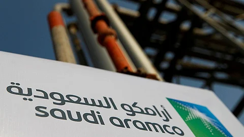 جميع فئات المجتمع السعودي تسارع الخُطى للاكتتاب في «أرامكو»