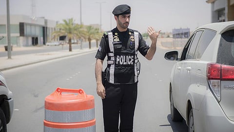 «المرور» يحذّر من «مخاطر المحمول»: لحظة واحدة تمتد معاناتها لسنوات