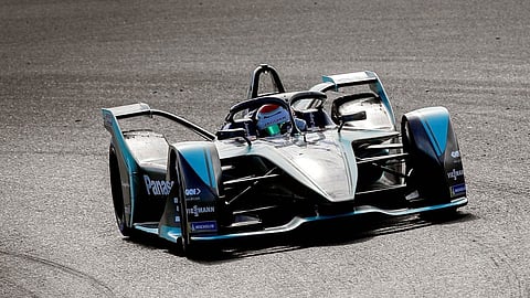 لأول مرة في العالم.. توفير الجيل الخامس لجمهور سباق فورميلا إي الدرعية