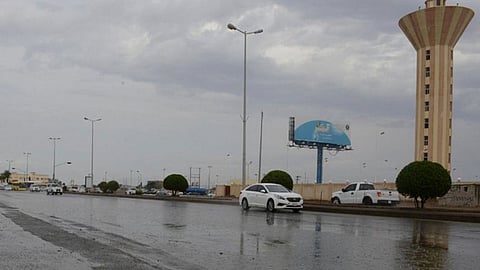 أمطار غزيرة على 4 مناطق بالمملكة حتى مساء اليوم