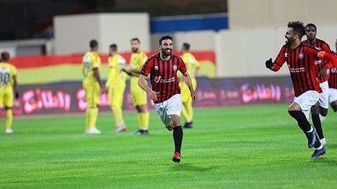 الرائد يفوز على الحزم