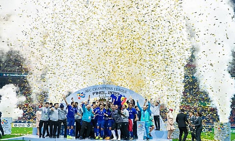 السفارة الأمريكية بالرياض تهنئ الهلال لفوزه بدوري أبطال آسيا