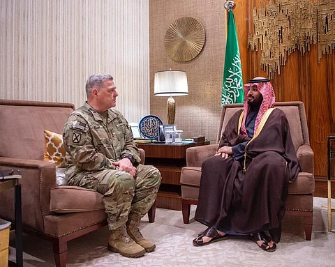 ولي العهد يبحث مع رئيس هيئة الأركان الأمريكية مستجدات الأوضاع في المنطقة