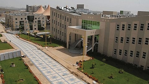 جامعة الملك خالد تعلن مواعيد التحويل الداخلي والخارجي