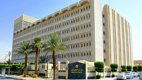 «العدل» تحدد موعد المقابلة الشخصية لوظائف «محاسب وباحث موارد» للنساء