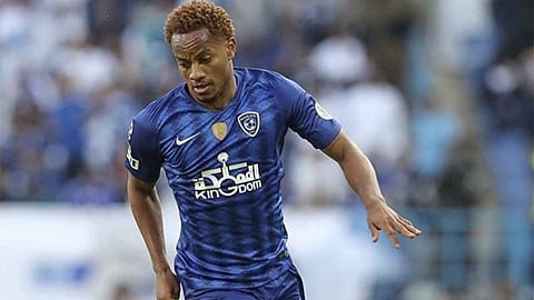 بعد التتويج الآسيوي.. كاريلو يعادل إنجاز أسطورة بيرو