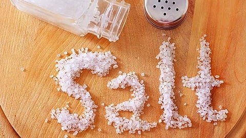 باستخدام الملح.. فوائد متعددة لجمال البشرة والشعر والأسنان