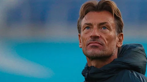 رينارد يؤكد مشاركة لاعبي الهلال أمام البحرين