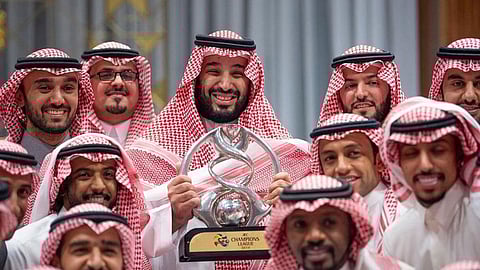 ولي العهد في نوفمبر.. نشاط مكثف توج بتوقيع اتفاق الرياض والاحتفال بإنجازات رياضية