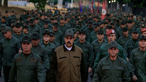 تحسّبًا لمواجهات مع أمريكا.. مادورو يأمر الجيش الفنزويلي بالتعبئة العامة