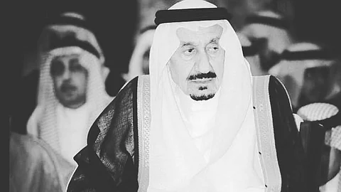 الديوان الملكي: صلاة الجِنَازة على الأمير متعب بعد عشاء الثلاثاء بالمسجد الحرام