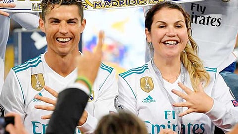 شقيقة رونالدو تعاقب فان دايك على التصريح المثير للجدل