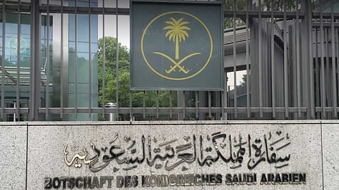 السفارة في فرنسا توصي السعوديين بتجنب مناطق إضراب 5 ديسمبر