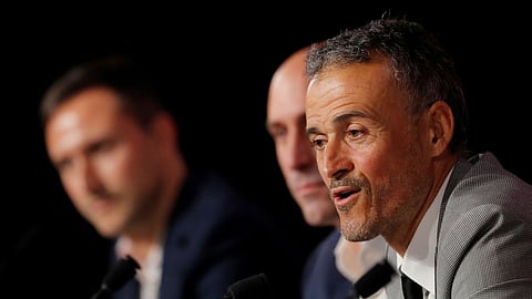 «المانشافت» يدشن ولاية إنريكي الثانية مع إسبانيا