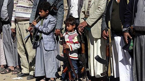 بالفيديو.. الحوثيون يجنّدون 23 ألف طفل يمني.. و«المالكي»: نحاول إعادتهم
