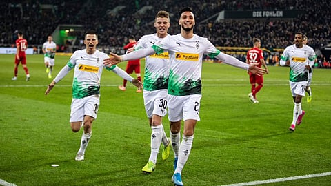 «بن سبعيني» يقود مونشنجلادباخ إلى صدارة الدوري الألماني على حساب بايرن ميونخ