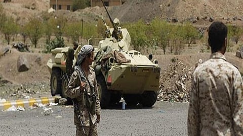 الجيش اليمني يتلف 1750 لغمًا حوثيًّا على أطراف سوق الملاحيظ بصعدة