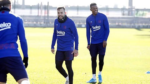 برشلونة يطمئن على «الأجنحة» قبل رحلة ميلانو