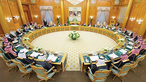الملك سلمان: وجهنا الوزراء والمسؤولين بالالتزام بـ«الموازنة العامة»