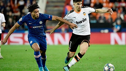 فالنسيا يصعق أياكس في أمستردام.. وتشيلسي يفسد مغامرة ليل