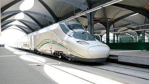 انطلاق أولى رحلات قطار الحرمين بعد توقف لأكثر من شهرين