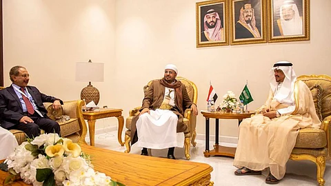 بالصور.. وزير الحج والعمرة يستقبل وزير الأوقاف والإرشاد اليمني