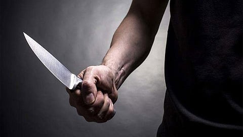 مقتل أربعيني طعنًا بالداير.. والجهات الأمنية تباشر التحقيق