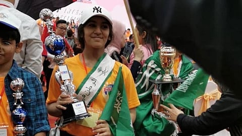 بالصور.. طالبة سعودية الأولى عالميًّا في «الحساب الذهني»