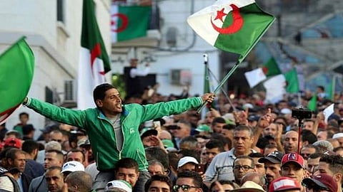 في اليوم الـ48.. الاحتجاجات تنتقل إلى «جبل لبنان»