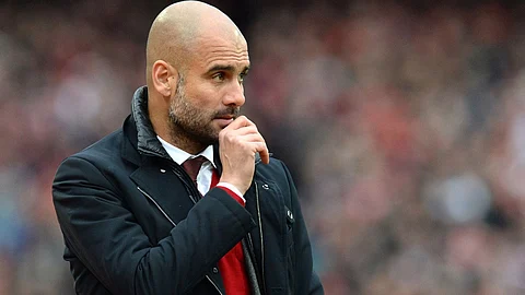جوارديولا ينفي وجود شرط جزائي في عقده مع مانشستر سيتي