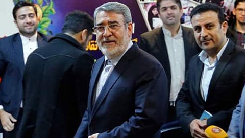 نواب في البرلمان الإيراني يطالبون بإقالة وزير الداخلية