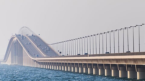 خصم 50% على رسوم خدمات «جسر الملك فهد» لأبناء الشهداء بالسعودية والبحرين