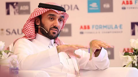 رئيس هيئة الرياضة يشارك فرحة الهلال