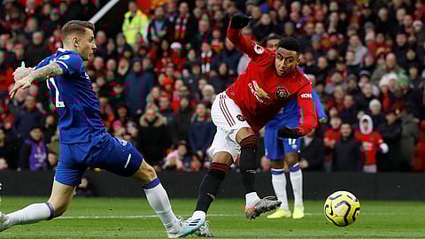 مانشستر يونايتد يتعثر في صراع الاقتراب من المربع الذهبي