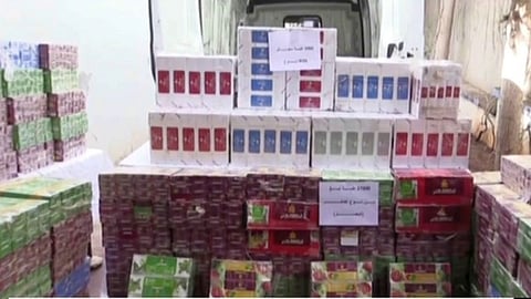 ضبط 4 آلاف علبة سجائر مجهولة المصدر داخل محل بحي الفوطة