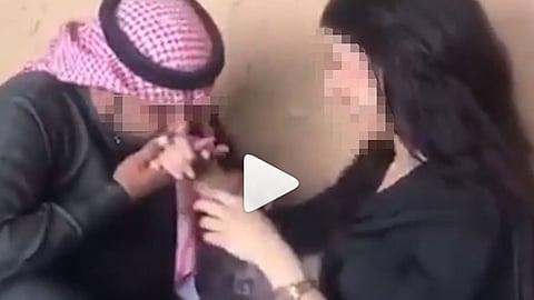 أمير الحدود الشمالية يوجه بالقبض على المواطن «المسيء للعباءة»