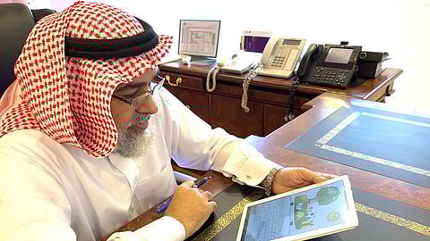 مدير «تعليم الطائف» يعتمد مبادرة بائعة الكلمات