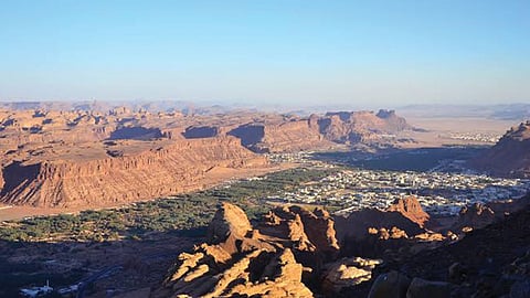 «شتاء طنطورة».. العلا وجهة سياحية ساحرة على أرض المملكة