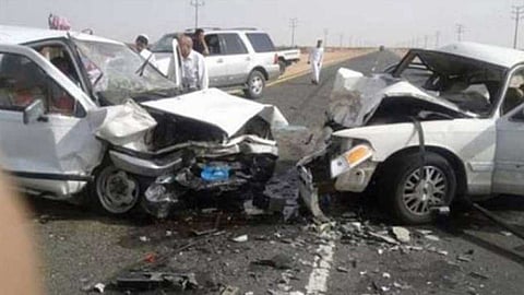 إصابة 7 أشخاص بحادث تصادم سيارة في جدة