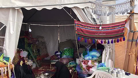 بالصور.. سعوديات يبدعن في تزيين الإبل بمهرجان الملك عبدالعزيز