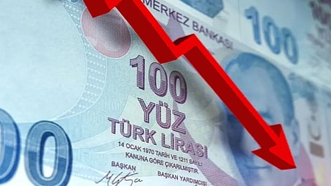 تراجع ثقة المستهلكين الأتراك.. واقتصاد أردوغان يواصل الانهيار