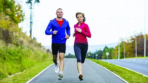 باحثون يحاولون محاربة السمنة بـ«ملصقات تحذيرية» على الأطعمة