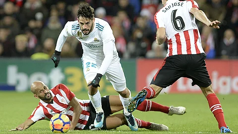 ريال مدريد يستضيف أتلتيك بلباو سعيًا للحاق ببرشلونة