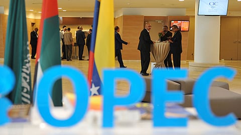 الكويت: تمديد تخفيضات أوبك بلس يتوقف على الأسعار ومفاوضات التجارة