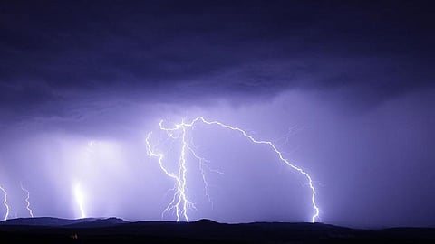 الحربي: حالة عدم استقرار وسحب رعدية على بعض المناطق.. خلال ساعات