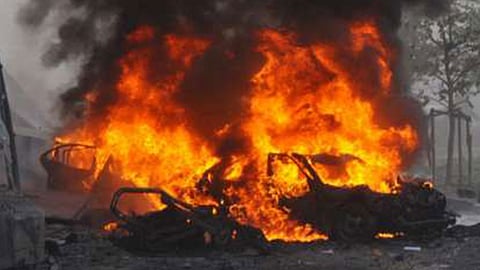 مقتل عنصري أمن وإصابة ضابط بانفجار سيارة مفخخة غرب العراق